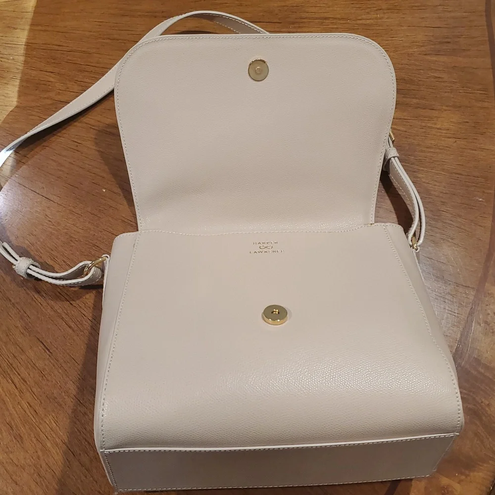 Like NEW Harper Lawrencr python print Shoulder bag